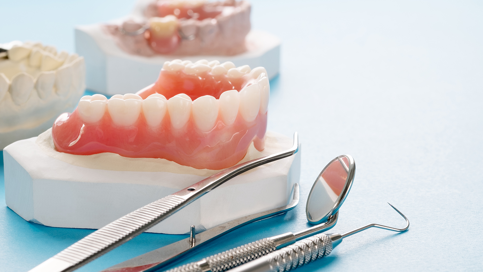 Identifying Maxillary Tooth Position Using Soft-Tissue Reference Points ...